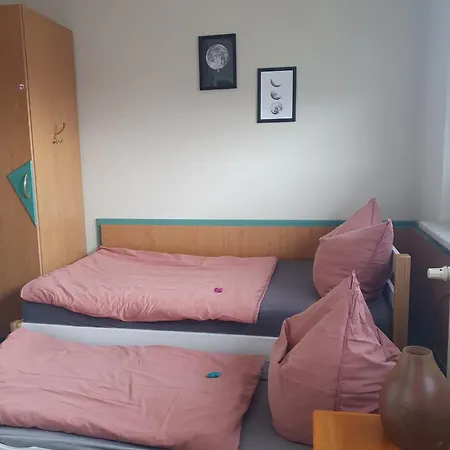 Apartamento Neumühler Hof- Thomas 3 Zimmer,3 Bäder Mit Dusche, Kostenfreie Parkplätze Vor Dem Haus Schwerin (Mecklenburg-Vorpommern)