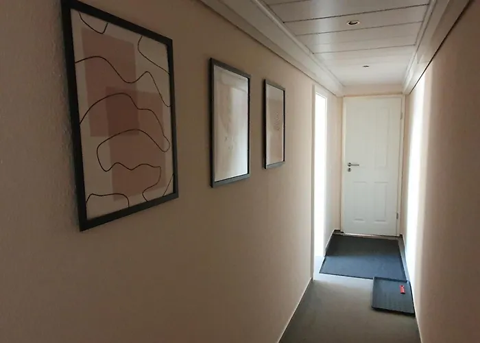 Neumuhler Hof: Spacious Family With Multiple Bathrooms And Free Parking Schwerin (Mecklenburg-Vorpommern)