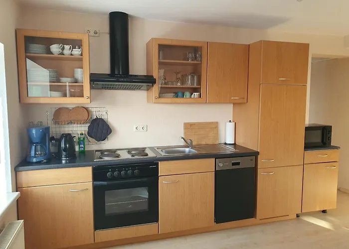 Neumuhler Hof: Spacious Family With Multiple Bathrooms And Free Parking *