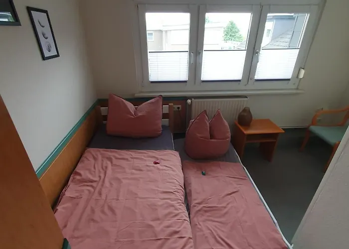 Apartment Neumühler Hof- Thomas 3 Zimmer,3 Bäder Mit Dusche, Kostenfreie Parkplätze Vor Dem Haus *