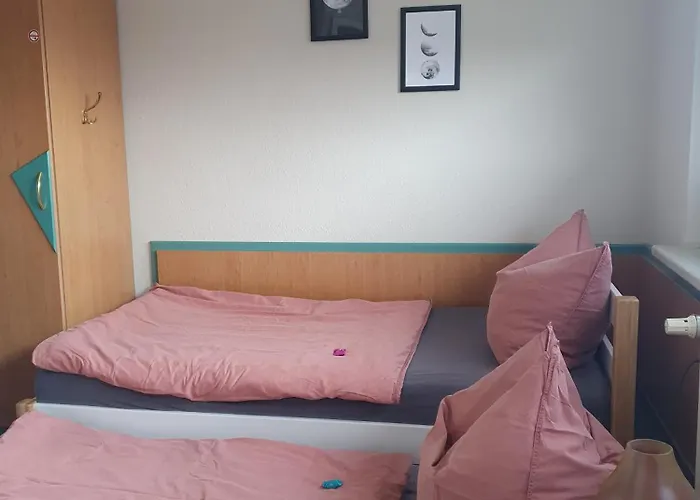 Apartment Neumühler Hof- Thomas 3 Zimmer,3 Bäder Mit Dusche, Kostenfreie Parkplätze Vor Dem Haus Schwerin (Mecklenburg-Vorpommern)