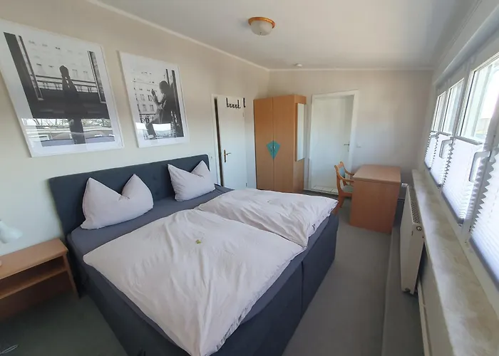 Neumuhler Hof: Spacious Family With Multiple Bathrooms And Free Parking Apartment Schwerin (Mecklenburg-Vorpommern)