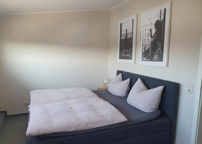 Neumuhler Hof: Spacious Family With Multiple Bathrooms And Free Parking