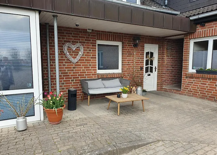 Apartment Neumuhler Hof: Spacious Family With Multiple Bathrooms And Free Parking Schwerin (Mecklenburg-Vorpommern)